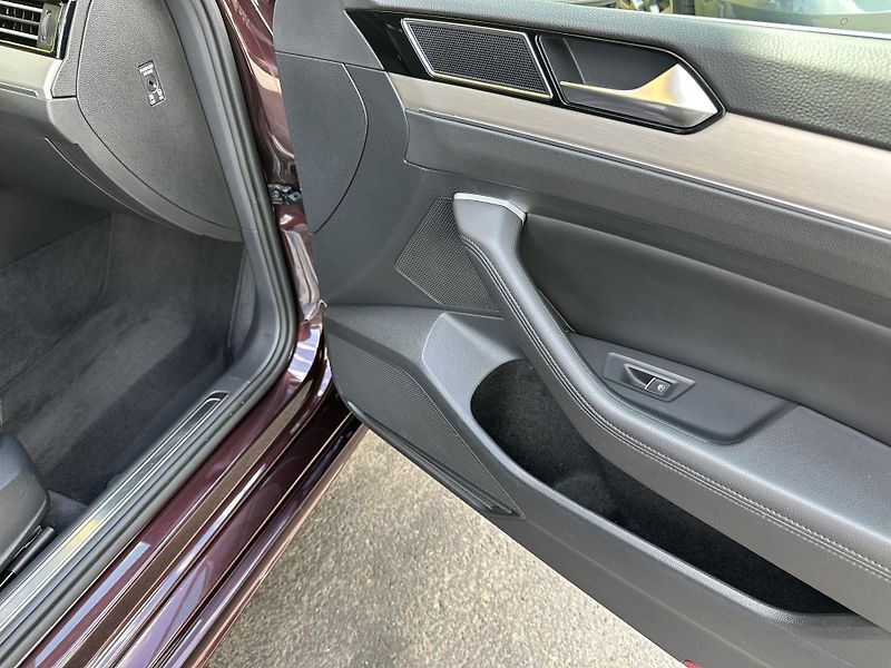 Volkswagen Passat (2018) 2.0TDI/110kW *VIRTUAL* ČR* TZ  - fotka 24 z 44