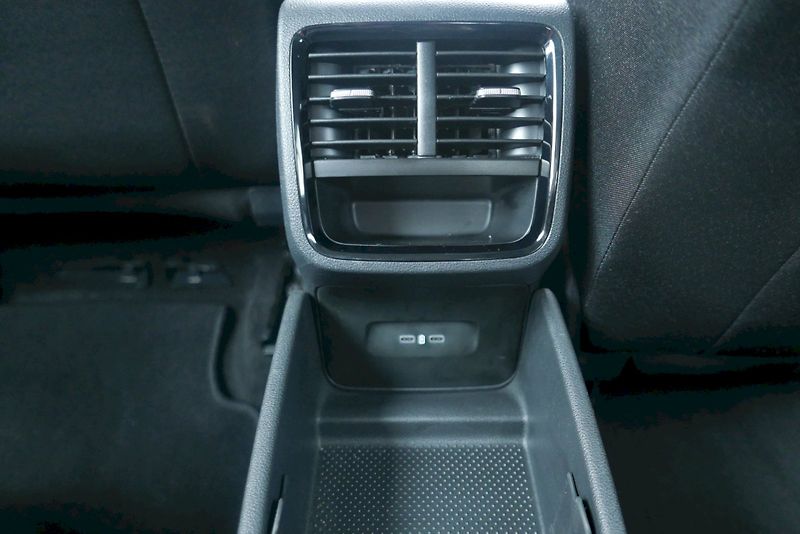 Škoda Octavia (2024) 1.5 TSI 110kW M6° Selection - fotka 27 z 35