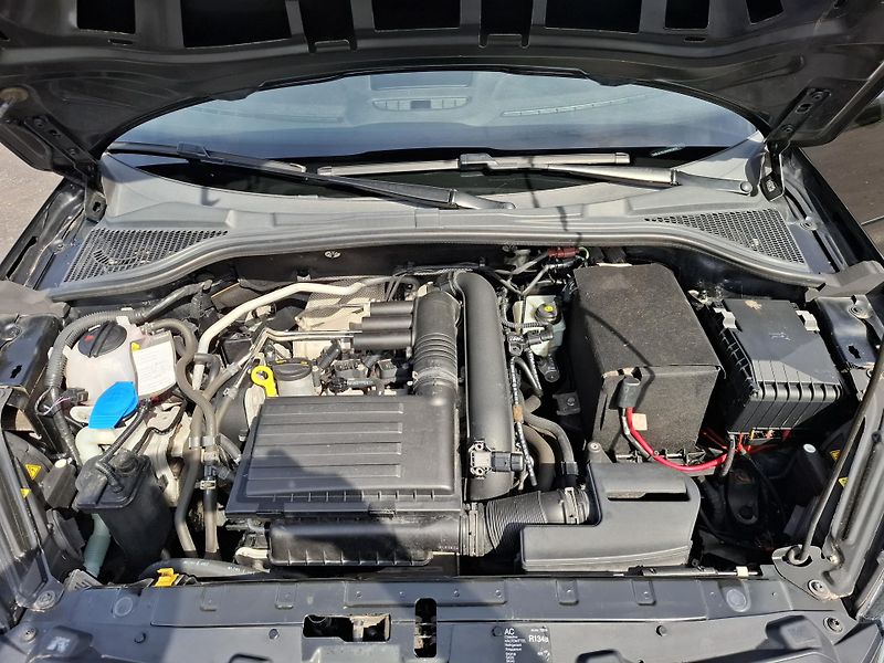 Škoda Yeti (2015) EDITION 1.2TSi 81kW,tažné,xen - fotka 15 z 18