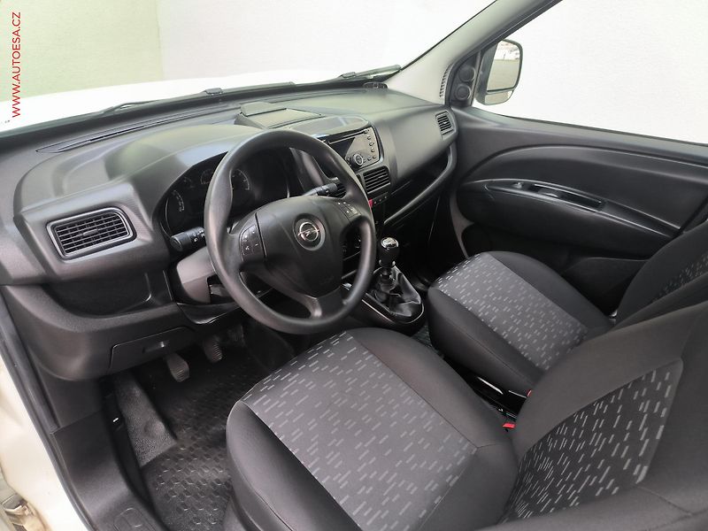 Opel Combo (2016) 1.6CDTi MAXi, ČR - fotka 10 z 19