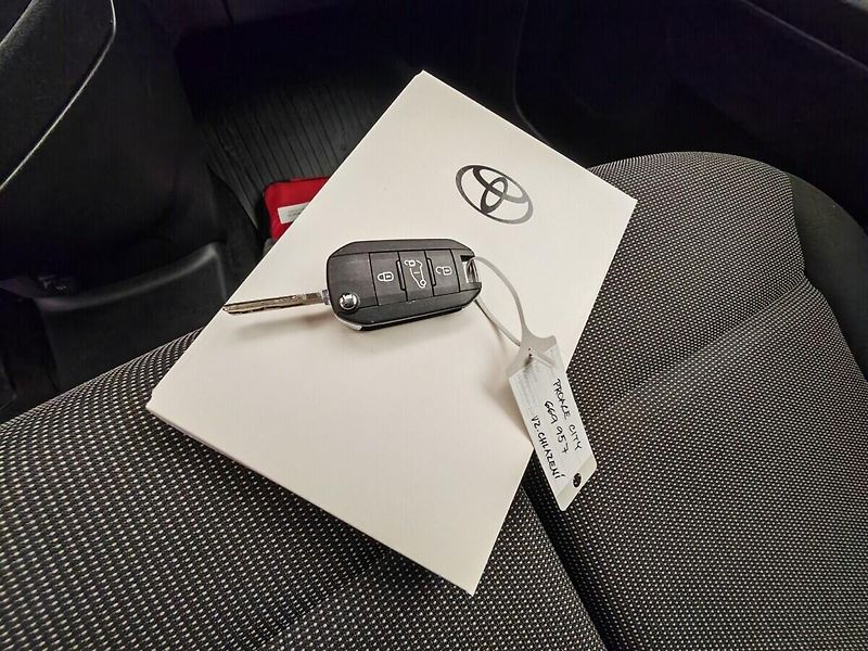Toyota ProAce City 1.5L Diesel 130k - 6 MT Active - fotka 25 z 25