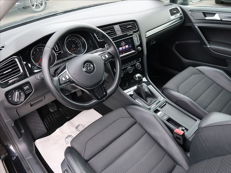 Volkswagen Golf 1,4 TSi,103kW,1majČR,Aut.klima - fotka 9 z 23