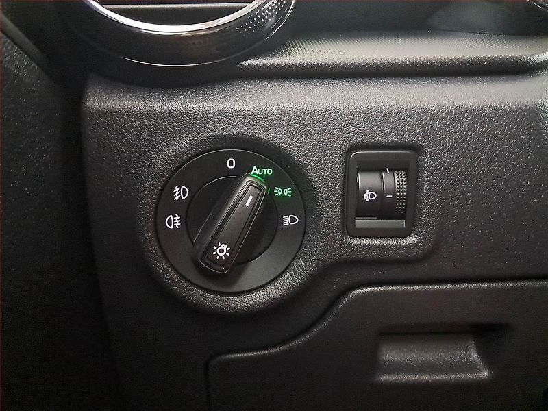 Škoda Fabia (2023) Ambition 1.0 TSI, Serv.kniha - fotka 17 z 17