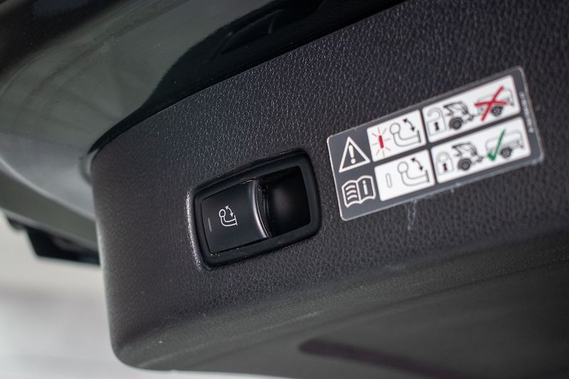 Mercedes-Benz GLS 500 4MAT*AMG*AIR* REZERVACE - fotka 61 z 65