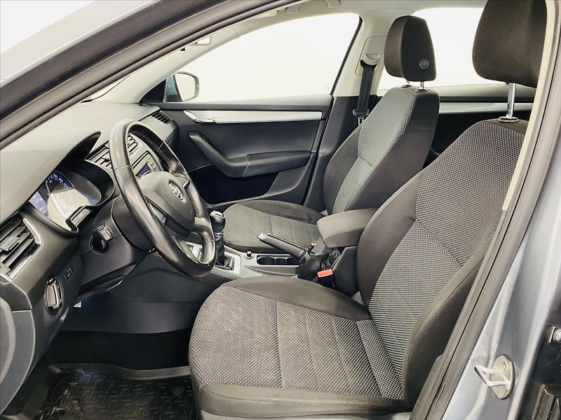 Škoda Octavia 1,2 TSI 77 kW Klima - fotka 5 z 24