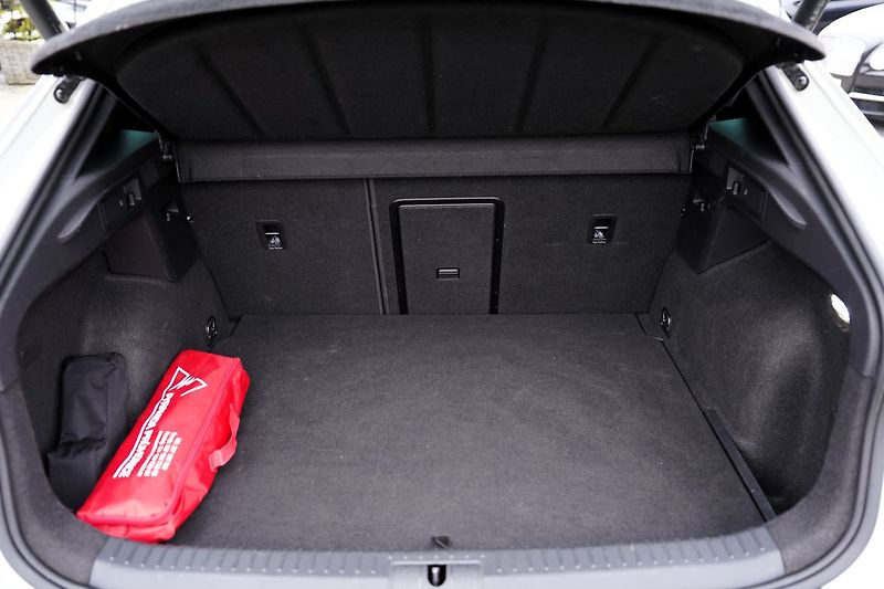 Cupra Formentor VZ5 2.5 TSI DSG 4Drive,Taiga G - fotka 14 z 50