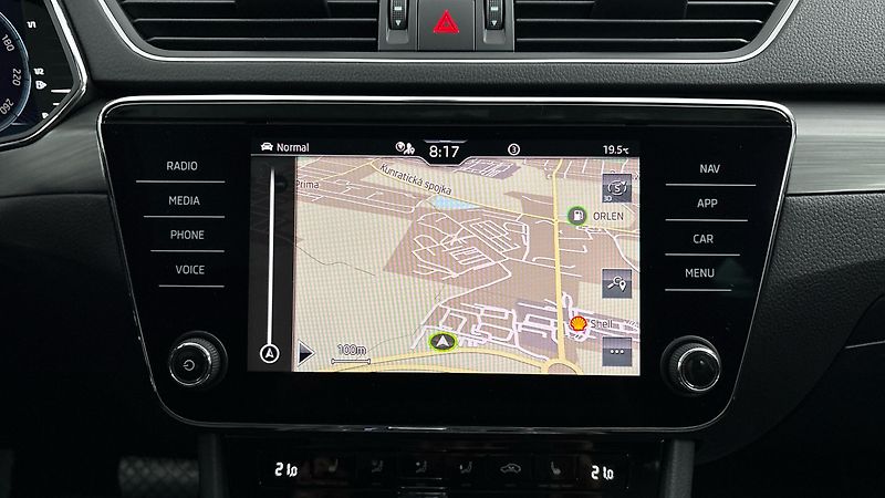 Škoda Superb 2.0 TDI DSG 4x4 Style - fotka 30 z 33