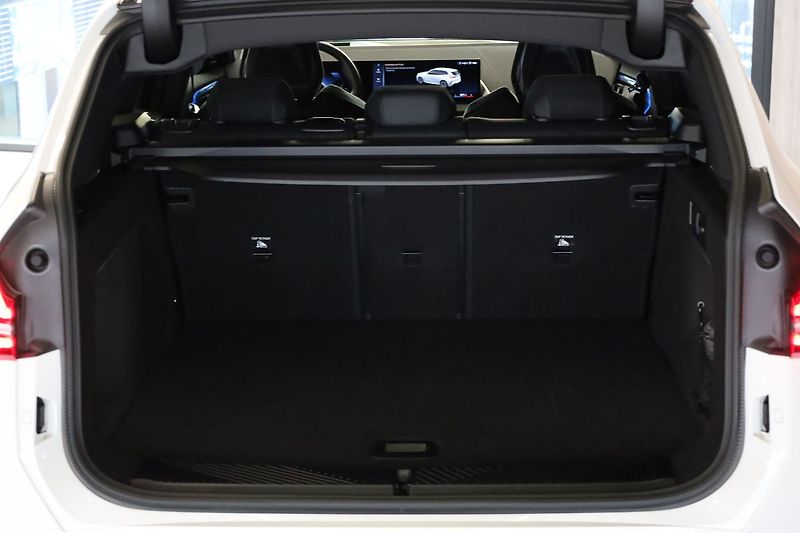 BMW X3 20d xDrive, Tažné, Harman - fotka 6 z 37