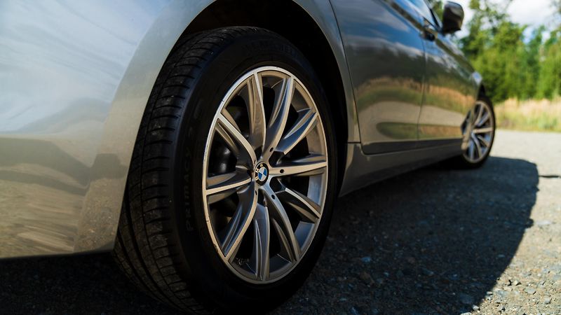 BMW Řada 5 (2017) BMW 520d xDrive Limousine - fotka 10 z 43