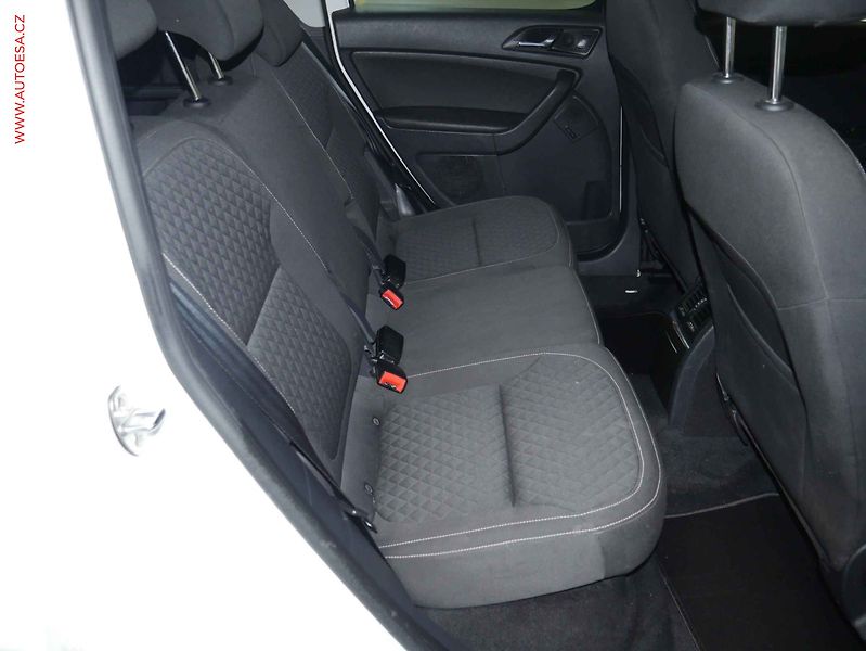 Škoda Yeti (2017) 1.4 TSi, Drive, navi, +kola - fotka 11 z 22