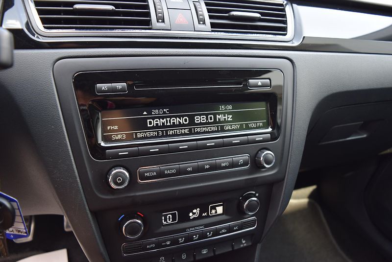 Škoda Rapid (2014) 1.2TSI 77kw ELEGANCE XEN ALU  - fotka 22 z 48