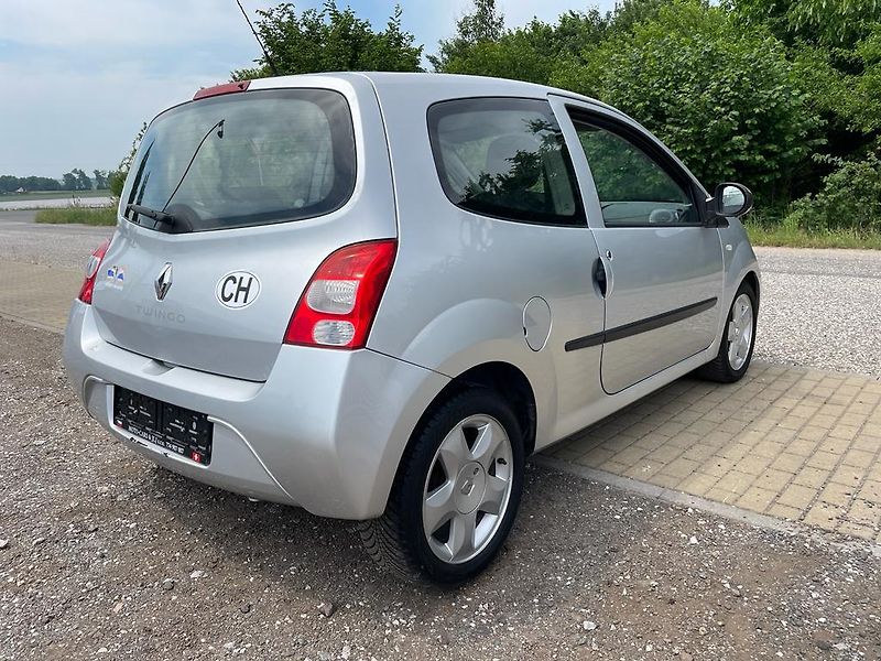 Renault Twingo (2007) 1,2  56KW 91300KM!!! - fotka 21 z 40