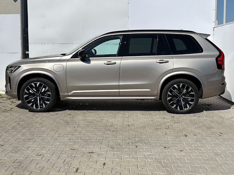 Volvo XC90 Plus Dark T8 299kW - fotka 10 z 25