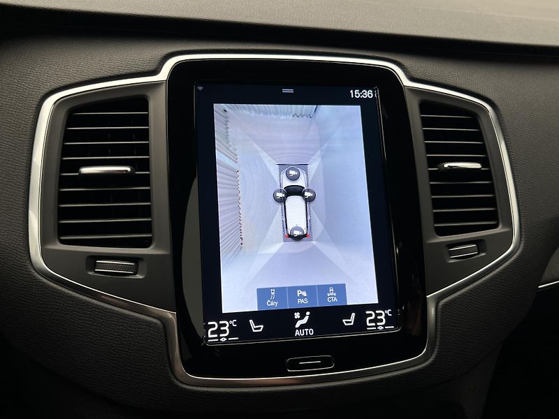 Volvo XC90 B5 AWD MOMENTUM PRO AUT - fotka 32 z 40