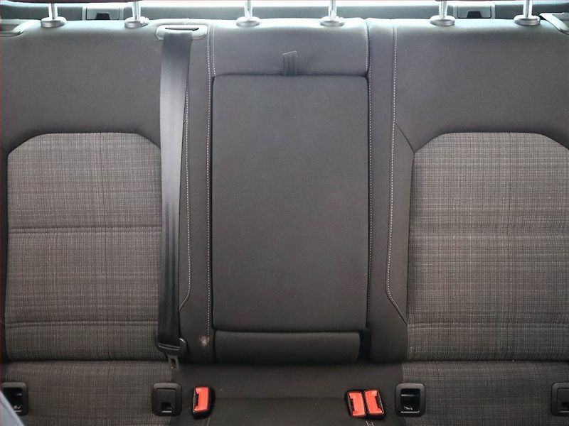 Volkswagen Passat (2019) 1.5 TSI, Tempomat - fotka 8 z 15