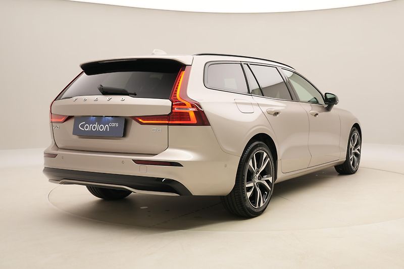 Volvo V60 (2026) B4 AUT DARK PLUS - fotka 12 z 66