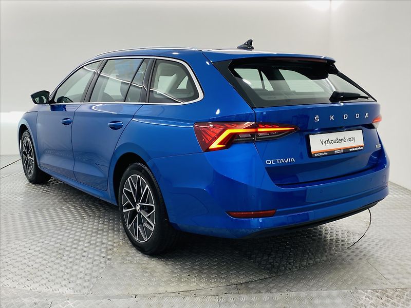 Škoda Octavia 1,5 TSI m-HEV 110kW DSG Style - fotka 22 z 25
