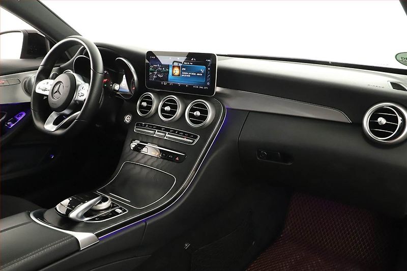 Mercedes-Benz Třídy C (2018) C 220 d - fotka 8 z 23