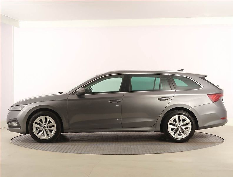Škoda Octavia (2023) Style 2.0 TDI, digi klima - fotka 3 z 24