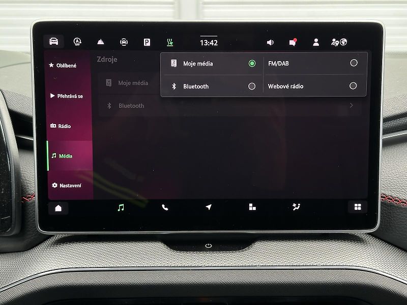 Škoda Kodiaq RS 2.0TSi DSG 4x4 265PS Matrix - fotka 31 z 54