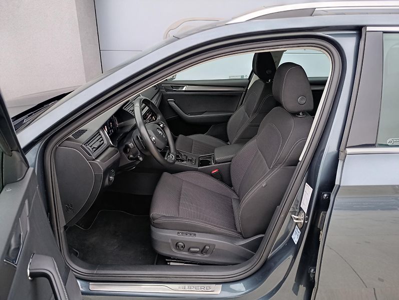 Škoda Superb 2.0TDI 147kW STYLE VIRTUAL DPH - fotka 11 z 29