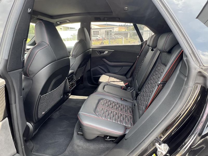 Audi RS Q8 (2021) Audi RS Q8 Full výbava, TOP st - fotka 21 z 39