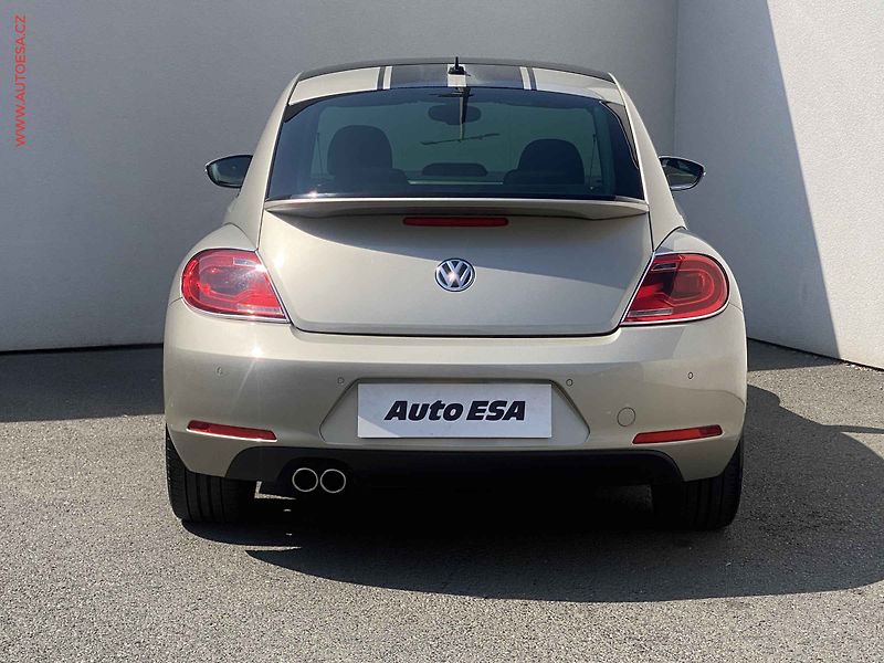Volkswagen Beetle (2013) 1.4 TSI, AC - fotka 5 z 13