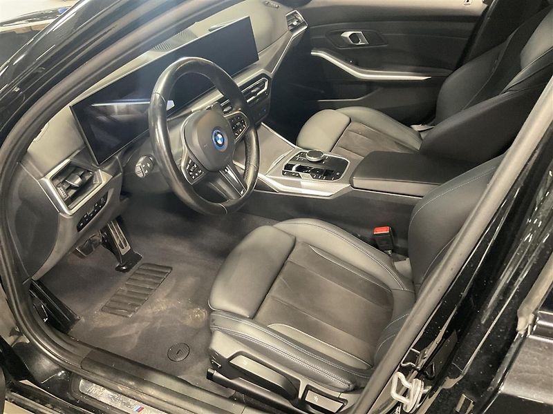 BMW Řada 3 330e M-Sport ACC Kam - fotka 9 z 19