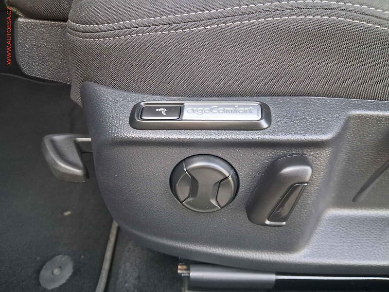 Volkswagen Passat (2020) 1.5TSI, ČR, Business, LED - fotka 16 z 19
