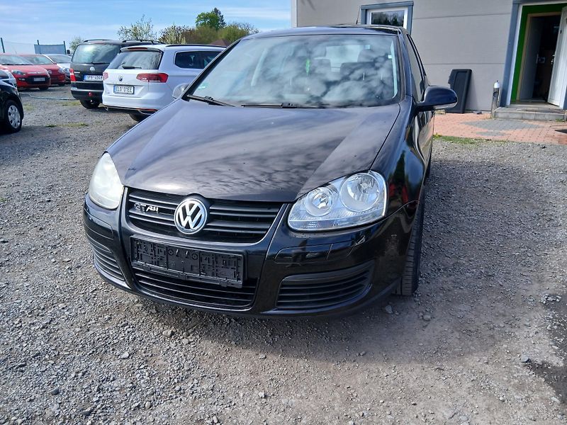 Volkswagen Golf 1.6i, GT Look, automat - fotka 3 z 31