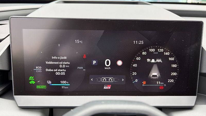 Toyota RAV4 4x4 PHEV GR Sport - fotka 21 z 23
