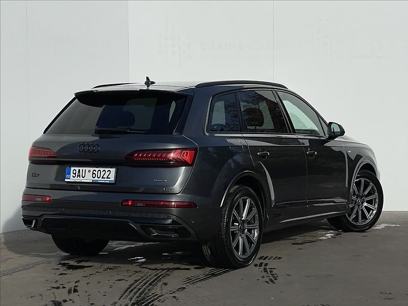 Audi Q7 3,0 50 TDI quattro S line - fotka 3 z 23