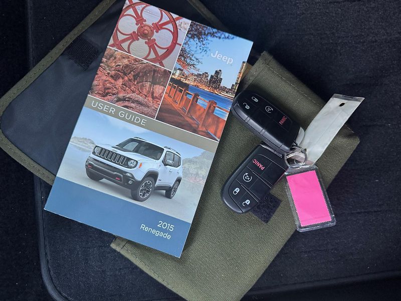 Jeep Renegade (2015) 2.4 AUTOMAT 4x4,SERVISNÍ KNIHA - fotka 29 z 30
