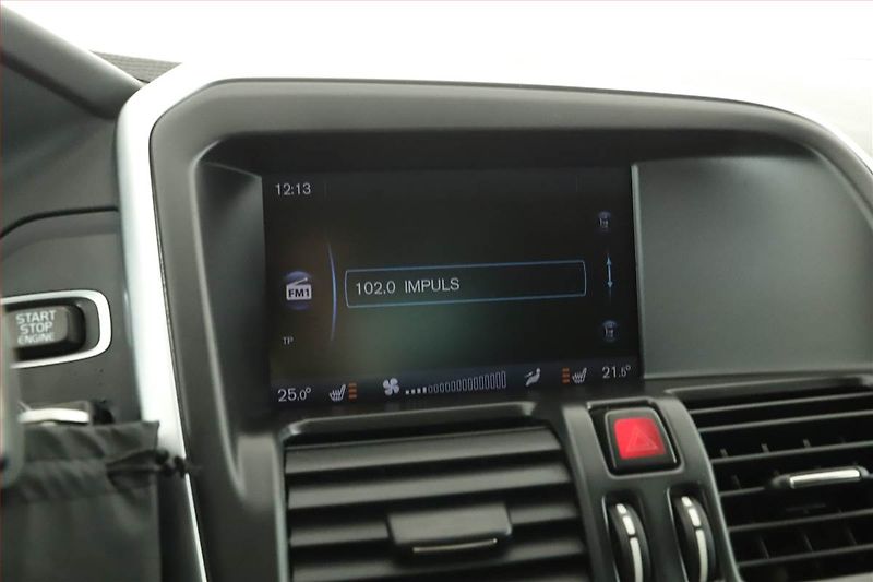 Volvo XC60 (2013) D4, Automat, Navi, Tempomat - fotka 9 z 16