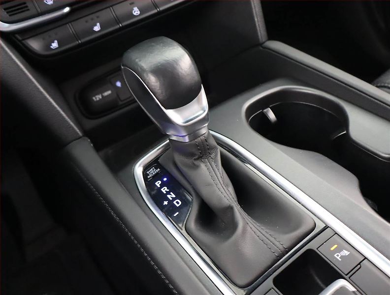 Hyundai Santa Fe (2019) 2.2 CRDi - fotka 17 z 23