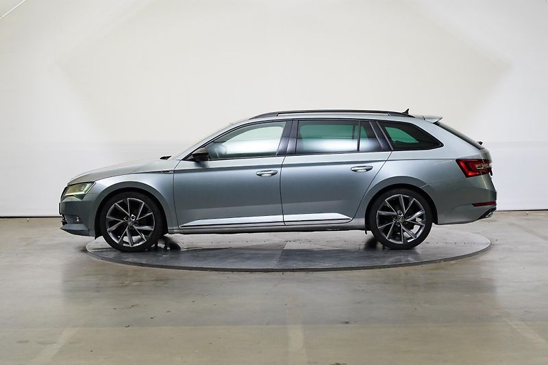 Škoda Superb - fotka 3 z 27