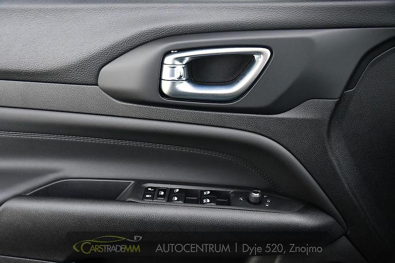 Jeep Compass 1.5l GSE T4 48V e-Hybrid - fotka 25 z 50