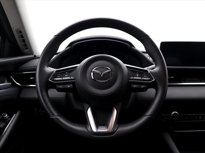 Mazda 6 2,5 143kW Skyactive Revolution - fotka 18 z 44