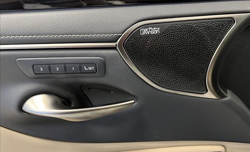 Lexus ES 300h 300H 2,5 HEV LUXURY / ZÁRUKA - fotka 17 z 23