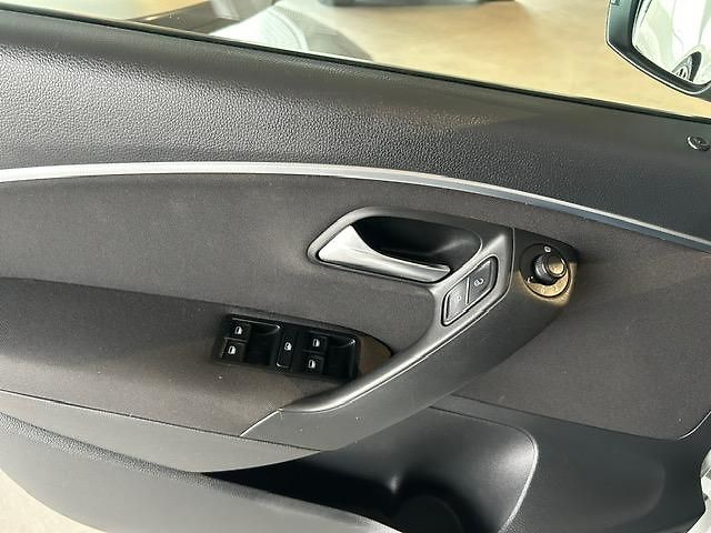 Volkswagen Polo (2016) 1,4 TDi DSG Comfortline - fotka 22 z 24