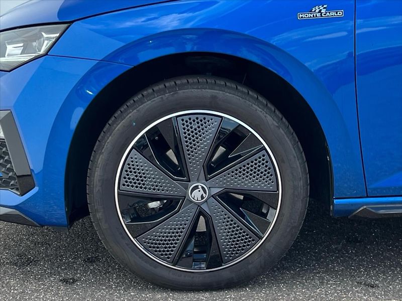 Škoda Scala 1,0 TSi 85kW MONTE CARLO - fotka 12 z 30