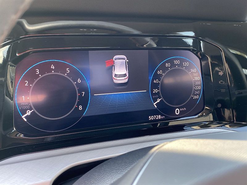 Volkswagen Golf (2023) 1.5 TSI Life GT - fotka 10 z 29