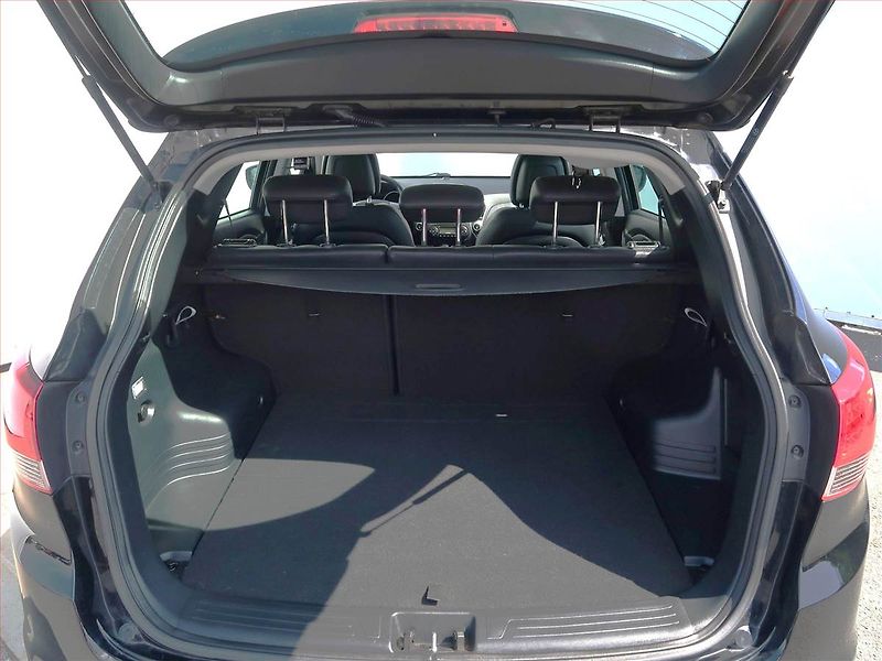 Hyundai ix35 (2012) 1.6 GDI, Serv.kniha, Kůže - fotka 13 z 17