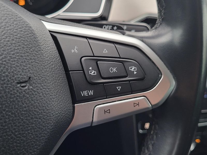Volkswagen Passat SEDAN 2.0 TDi ELEGANCE *ČR - fotka 19 z 46