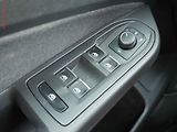 Volkswagen Golf (2023) 2.0 TDi, 1.maj,ČR, Life - náhled 11