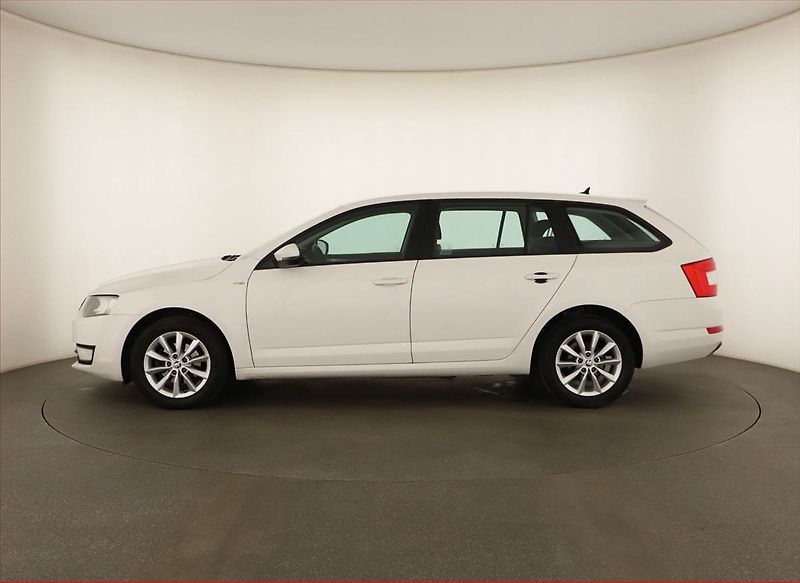 Škoda Octavia (2015) 1.6 TDI, Navi, Tempomat - fotka 3 z 15