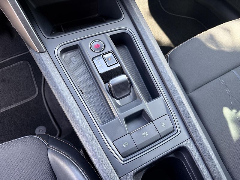 Cupra Formentor 1.4TSI E-HYBRID LED REZERVACE - fotka 25 z 60