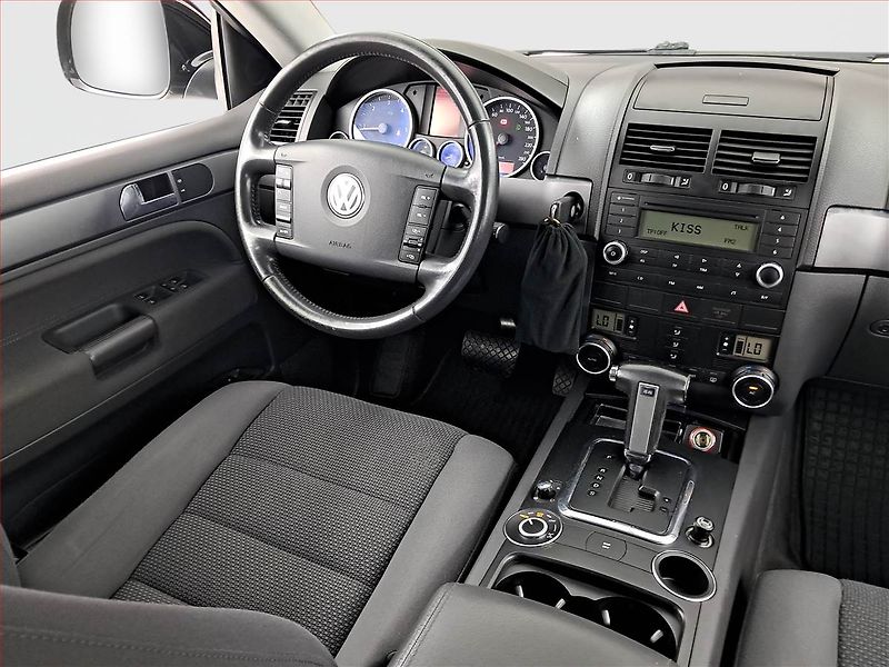 Volkswagen Touareg (2008) 2.5 R5 TDI, 4X4, Automat - fotka 7 z 20