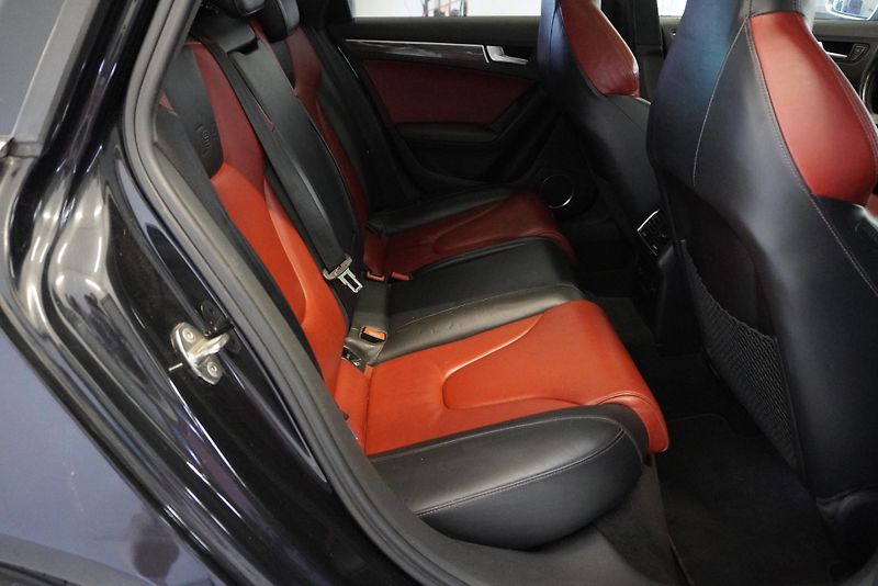 Audi S4 3.0 TFSI 333PS QUATTRO AUTOMAT - fotka 29 z 36