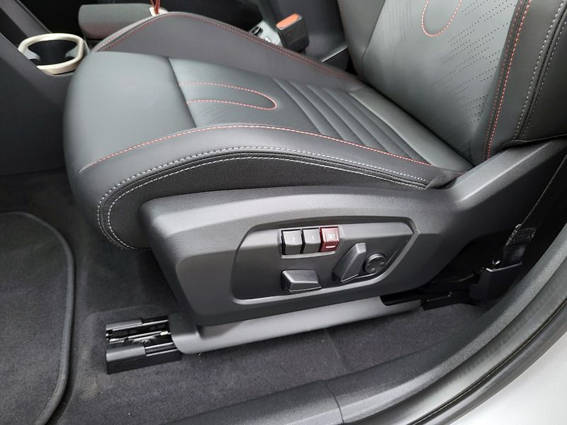 Mini Countryman SE ALL4 ELEKTRO 225kW - fotka 25 z 48